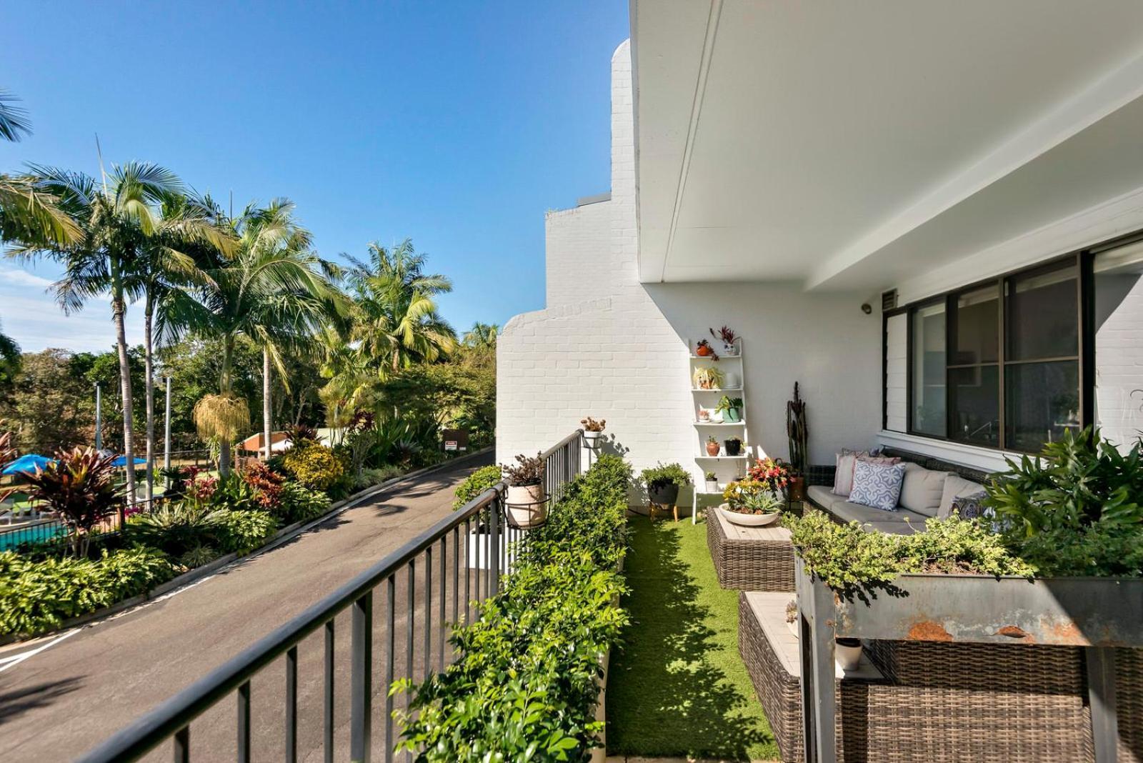 The Oasis Apartments And Treetop Houses Byron Bay Esterno foto